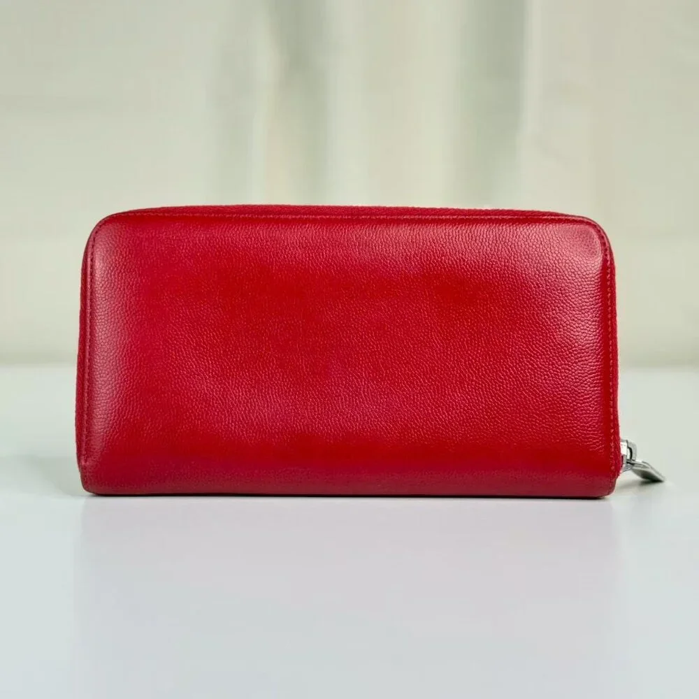Chanel Red Leather CC Logo Wallet - Elegant Classic Design